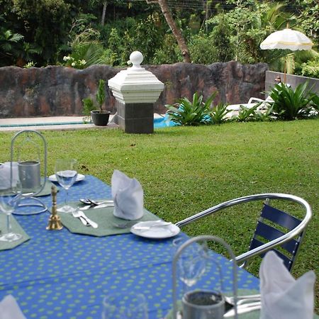Manor House Hotel Embulpure Bagian luar foto