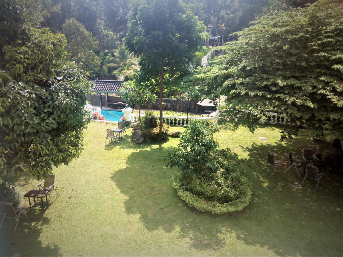 Manor House Hotel Embulpure Bagian luar foto