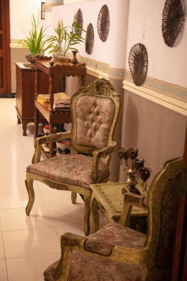 Manor House Hotel Embulpure Bagian luar foto