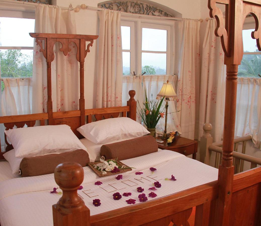 Manor House Hotel Embulpure Bagian luar foto